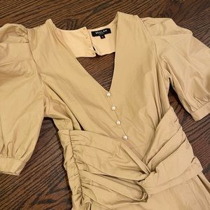 Beulah midi dress in size small